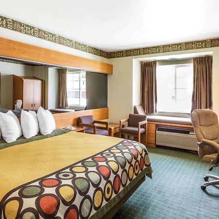 ซูเปอร์ 8 บาย วินด์แฮม ไพรด์ มิดเวล/มิดแวลเลย์/ ซอลต์เลกซิตี Hotel ภายนอก รูปภาพ