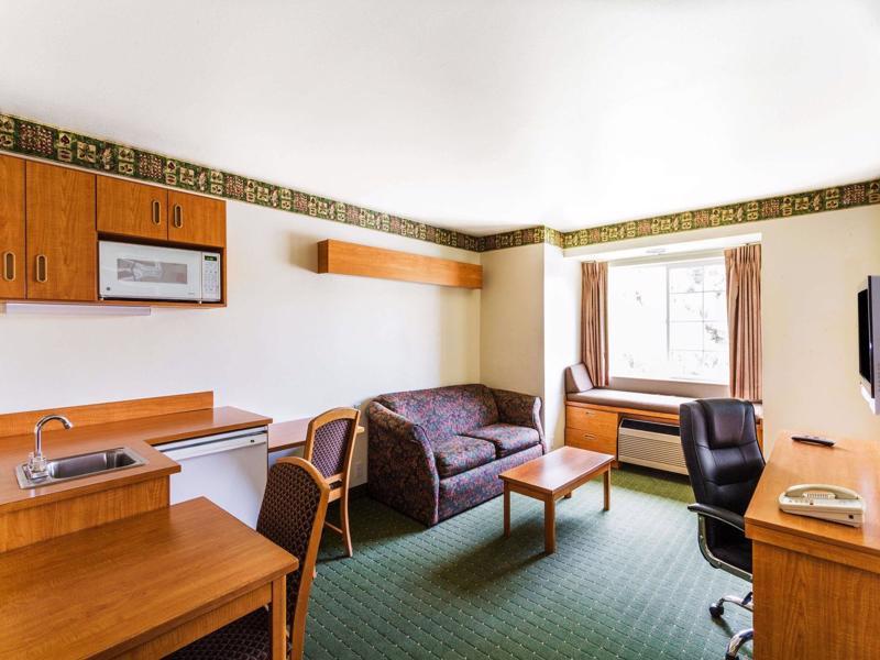 ซูเปอร์ 8 บาย วินด์แฮม ไพรด์ มิดเวล/มิดแวลเลย์/ ซอลต์เลกซิตี Hotel ภายนอก รูปภาพ