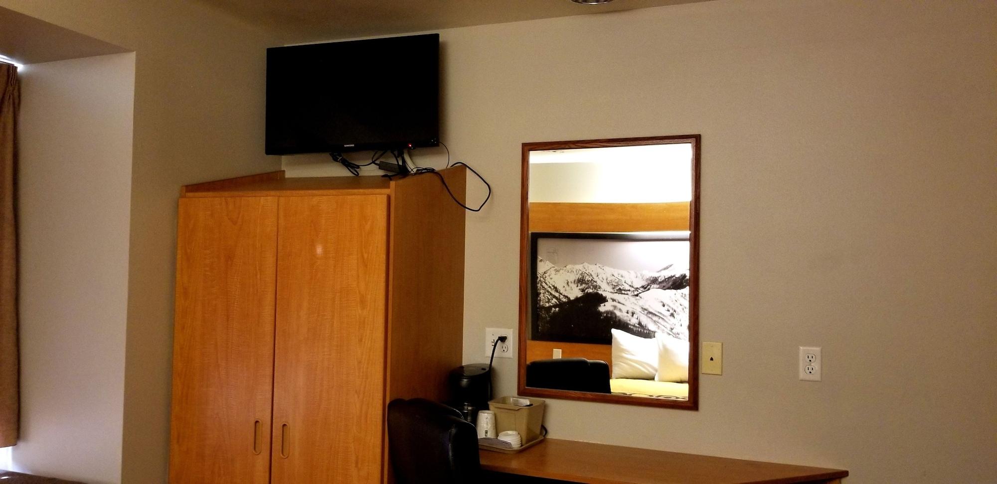 ซูเปอร์ 8 บาย วินด์แฮม ไพรด์ มิดเวล/มิดแวลเลย์/ ซอลต์เลกซิตี Hotel ภายนอก รูปภาพ