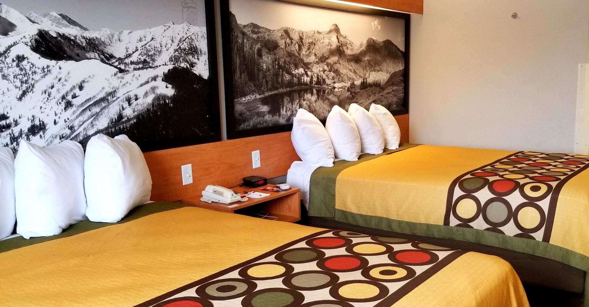 ซูเปอร์ 8 บาย วินด์แฮม ไพรด์ มิดเวล/มิดแวลเลย์/ ซอลต์เลกซิตี Hotel ภายนอก รูปภาพ